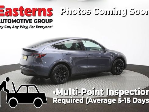 Used 2022 Tesla Model Y Long Range AWD/4WD image 38