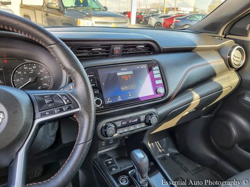 Used 2024 Nissan Kicks SR w/ SR Premium Package FWD image 20