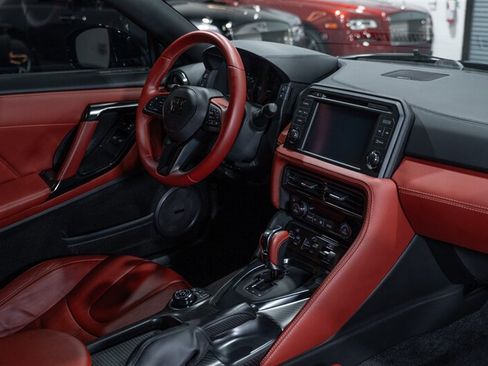 Used 2021 Nissan GT-R Premium AWD/4WD image 52