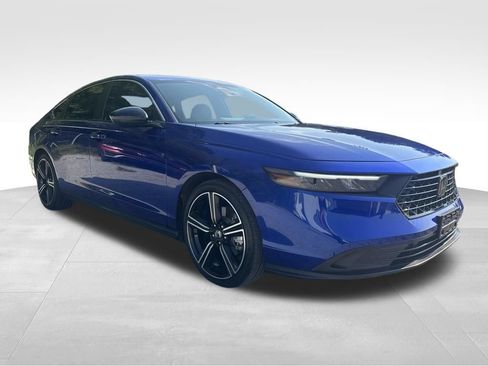 Used 2025 Honda Accord Sport image 39