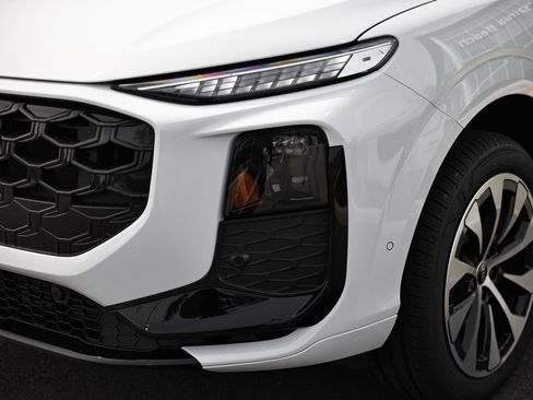New 2026 Audi Q3 quattro 2.0T AWD/4WD image 12