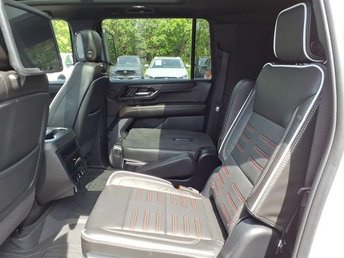 Used 2025 GMC Yukon XL AT4 Ultimate w/ LPO, Floor Liner Package AWD/4WD image 14