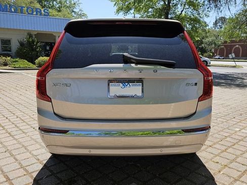 Used 2023 Volvo XC90 B6 Plus w/ Protection Package Premier AWD/4WD image 4