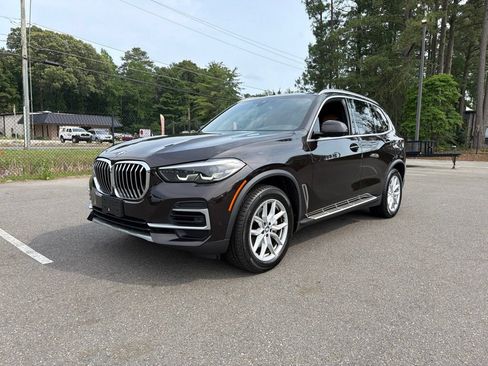 Used 2022 BMW X5 xDrive40i w/ Climate Comfort Package AWD/4WD image 2