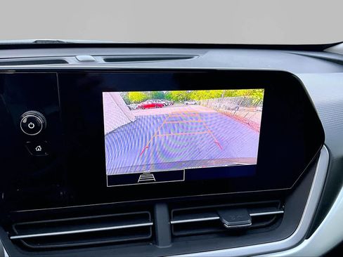 Used 2025 Chevrolet Trax LS FWD image 26