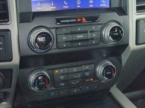 Used 2020 Ford F150 Lariat w/ Equipment Group 502A Luxury AWD/4WD image 27