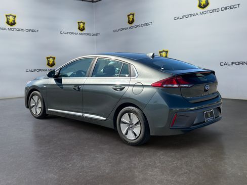 Used 2020 Hyundai Ioniq SE FWD image 3