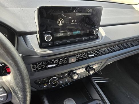 Used 2025 Honda Accord SE image 19
