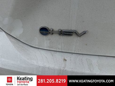 Certified 2025 Toyota Camry SE image 11