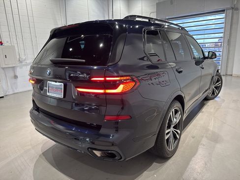 Used 2024 BMW X7 xDrive40i w/ M Sport Package image 4