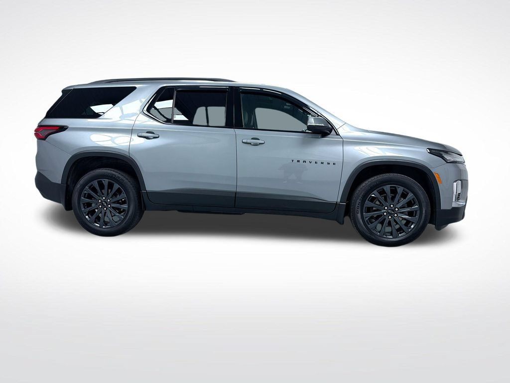 Used 2023 Chevrolet Traverse RS AWD/4WD image 10