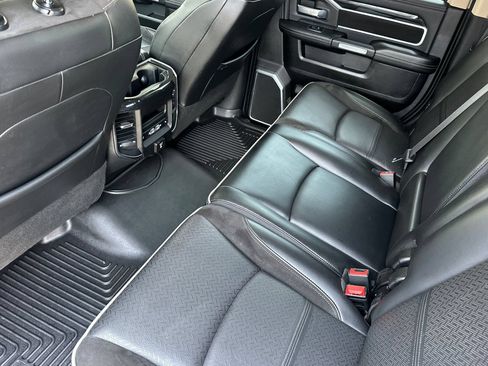 Used 2019 RAM 2500 Laramie AWD/4WD image 12