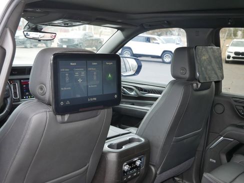 Used 2021 GMC Yukon XL Denali w/ Denali Ultimate Package AWD/4WD image 12