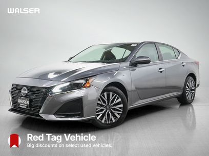 Used 2023 Nissan Altima 2.5 SV