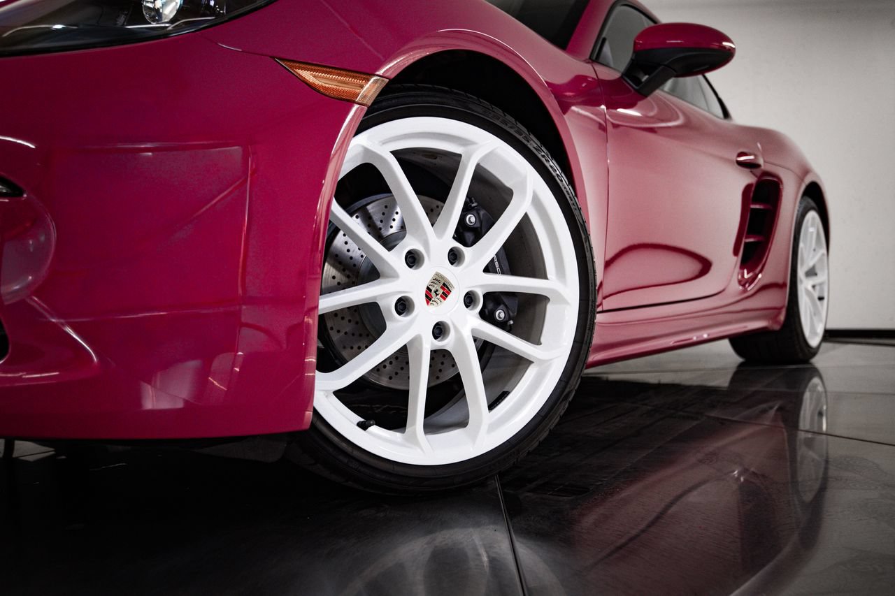 Certified 2025 Porsche 718 Cayman RWD image 12