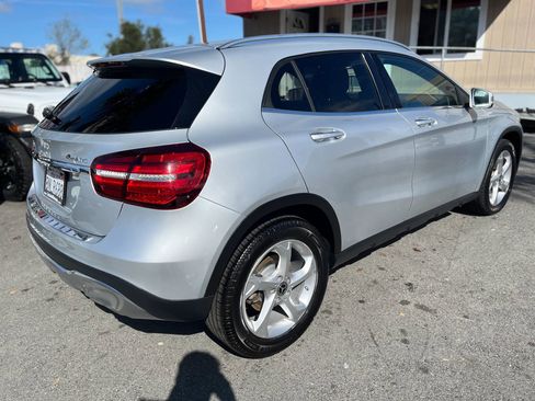 Used 2020 Mercedes-Benz GLA 250 4MATIC image 6