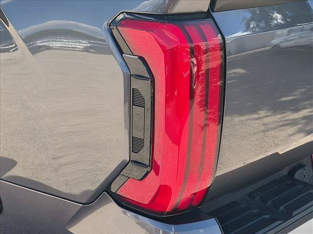 Used 2024 Toyota Tundra SR5 w/ SR5 Convenience Package RWD image 23