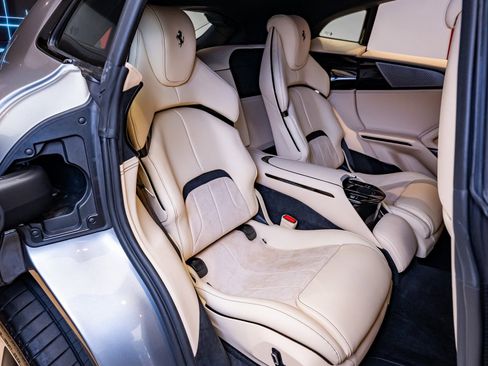 Certified 2025 Ferrari Purosangue image 28