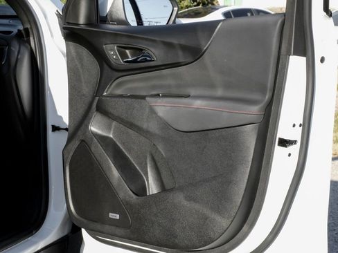 Used 2023 Chevrolet Equinox RS w/ RS Leather Package image 40