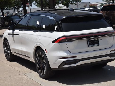 New 2026 Lincoln Nautilus Black Label w/ Jet Appearance Package AWD/4WD image 9