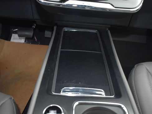 New 2025 Lincoln Corsair Reserve image 16