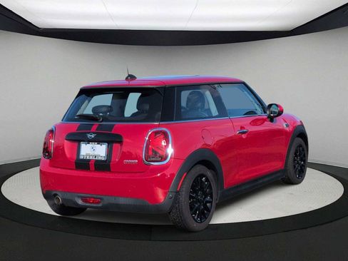 Used 2019 MINI Cooper 2-Door Hardtop image 8
