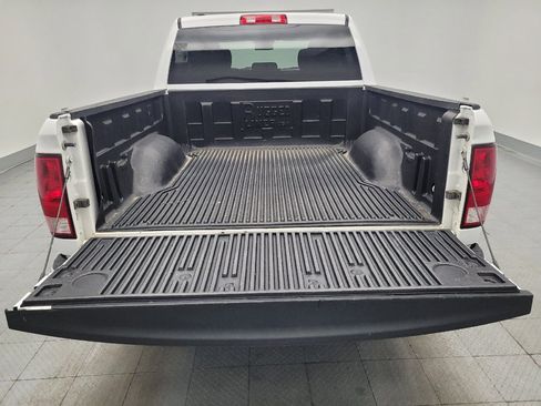 Used 2021 RAM 1500 Classic SLT AWD/4WD image 29