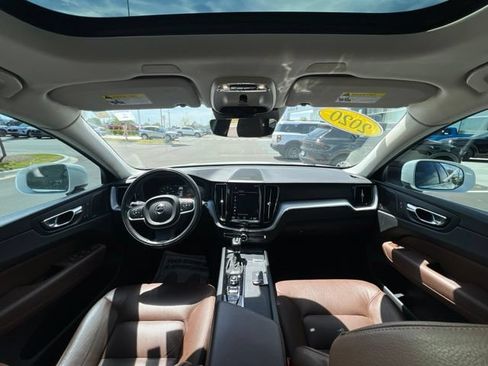Used 2020 Volvo XC60 T5 Momentum w/ Protection Package Premier AWD/4WD image 19