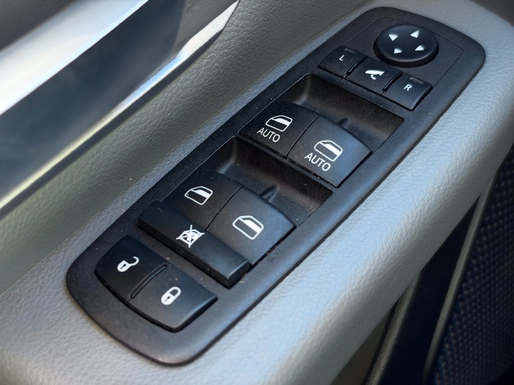 Used 2023 RAM 1500 Big Horn AWD/4WD image 28