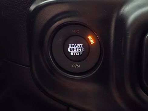 Used 2023 Jeep Wrangler Unlimited Sahara w/ Cold Weather Group AWD/4WD image 26