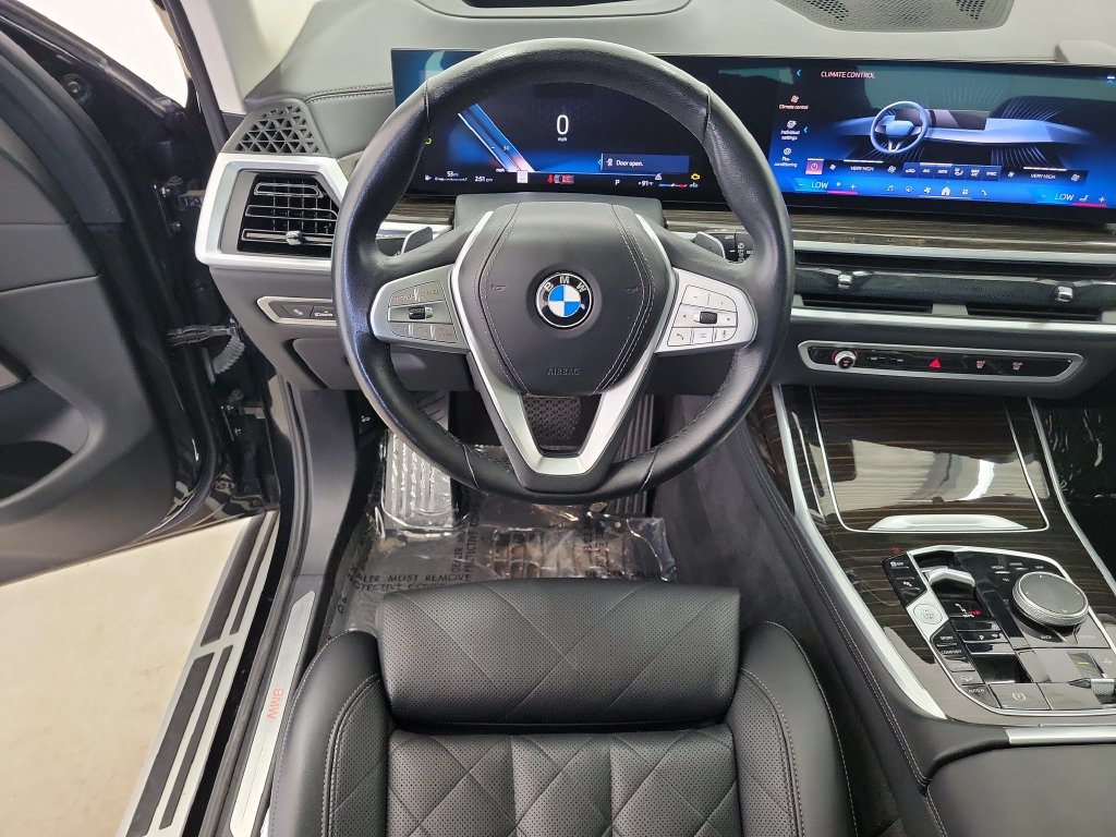 Used 2024 BMW X7 xDrive40i AWD/4WD image 20
