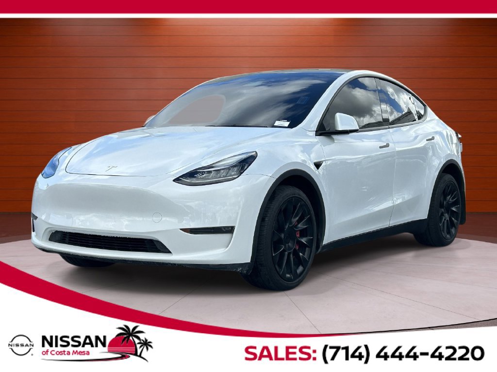 Used 2023 Tesla Model Y Long Range AWD/4WD image 1