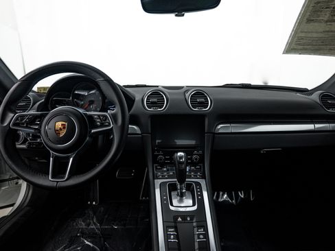 Certified 2018 Porsche 718 Cayman S RWD image 12