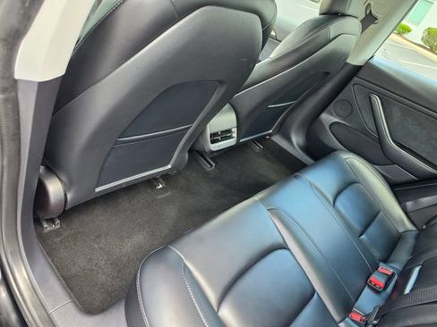 Used 2022 Tesla Model 3 Long Range AWD/4WD image 24