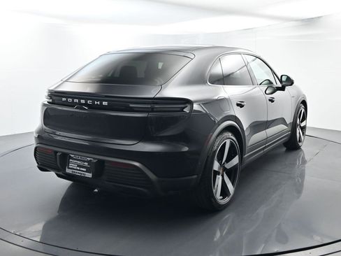 Certified 2025 Porsche Macan 4S Electric image 14
