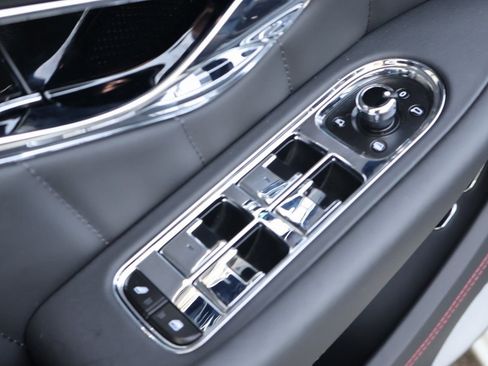 Used 2024 Bentley Continental GT V8 image 13