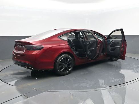 Used 2015 Chrysler 200 S w/ Comfort Group image 29