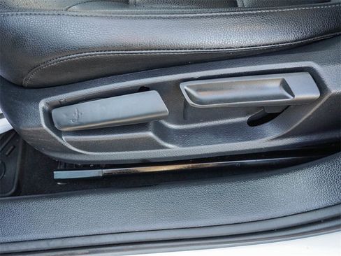 Used 2017 Volkswagen Jetta SE image 19