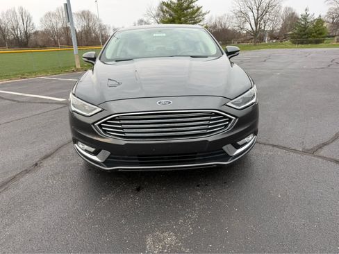 Used 2017 Ford Fusion SE w/ Fusion SE Technology Package image 8