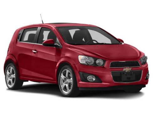 Used 2015 Chevrolet Sonic LT FWD image 9
