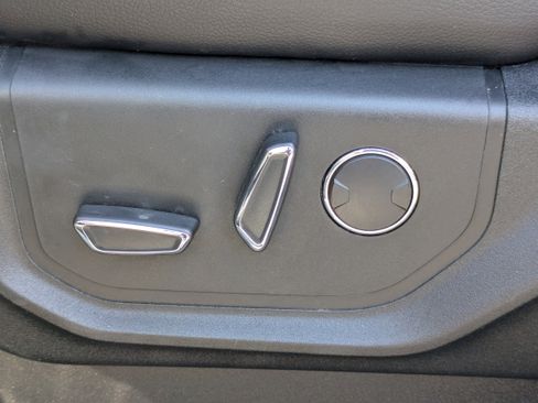 Used 2019 Ford F250 Lariat image 11