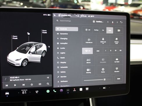Used 2021 Tesla Model Y Long Range image 19