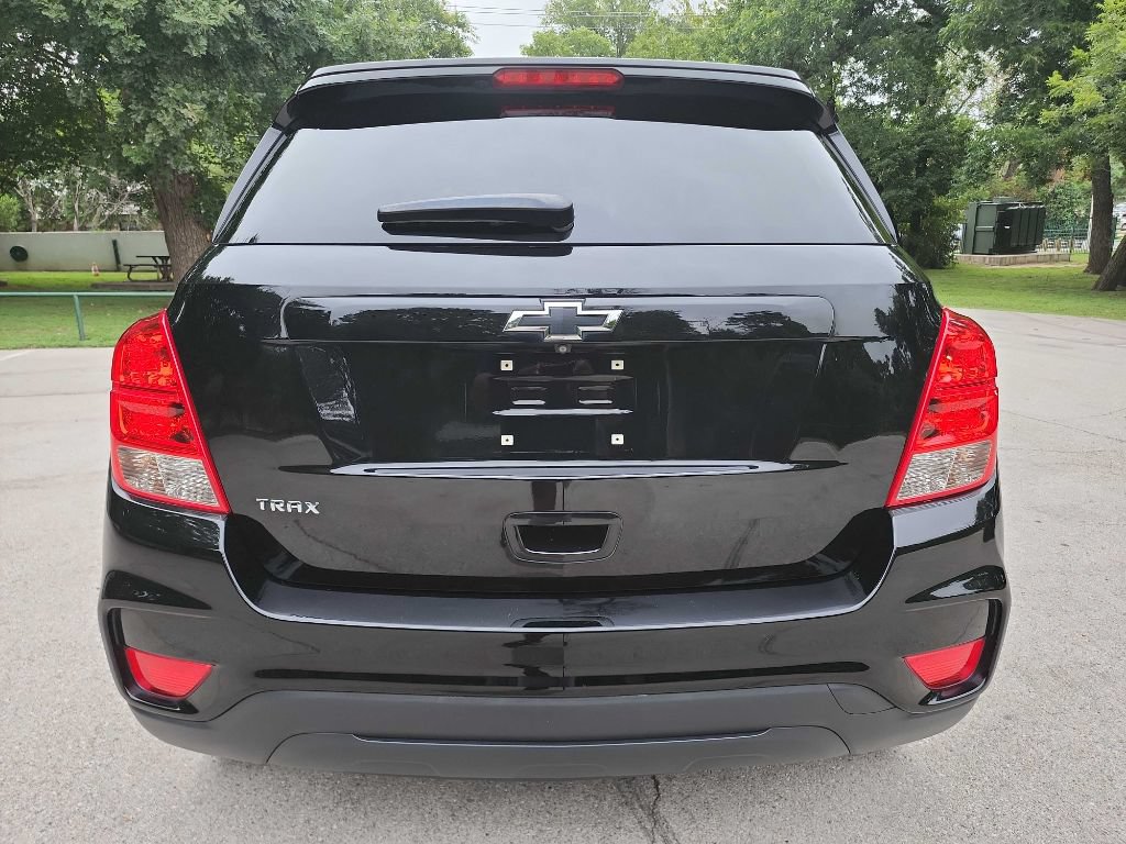 Used 2020 Chevrolet Trax LS w/ Tint and Cruise Package FWD image 8