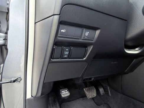 Used 2021 Nissan Armada SL w/ Captain's Chairs Package AWD/4WD image 18