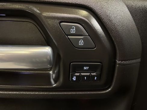 Used 2022 GMC Sierra 2500 SLT w/ SLT Convenience Package image 64