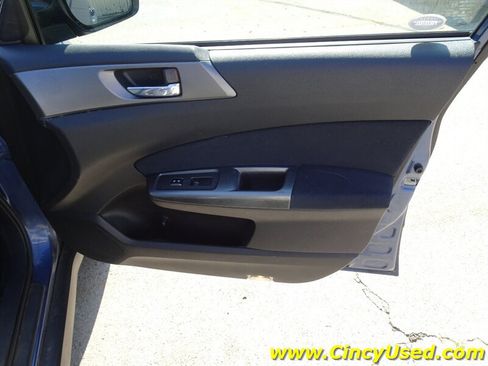 Used 2011 Subaru Forester 2.5X Limited AWD/4WD image 31