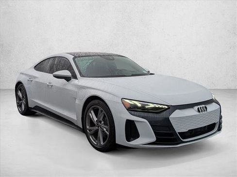 Used 2024 Audi e-tron GT Premium Plus image 3
