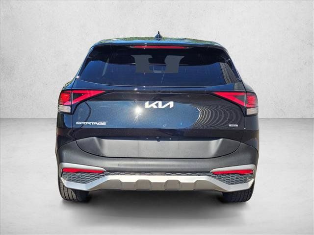 Used 2023 Kia Sportage LX AWD/4WD image 6