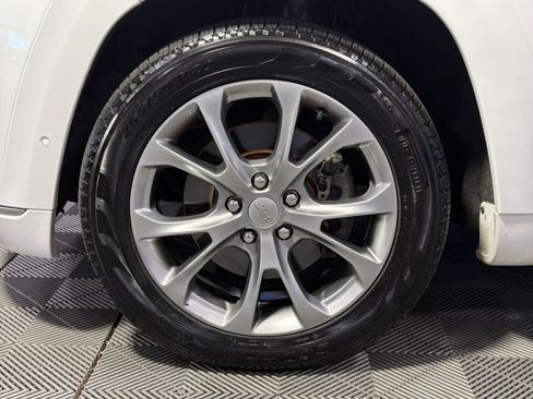 Used 2020 Jeep Grand Cherokee Summit AWD/4WD image 17
