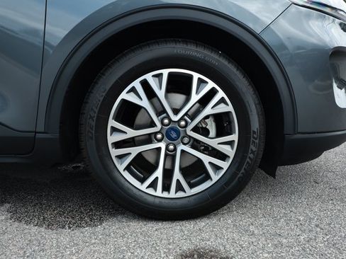 Used 2022 Ford Escape SEL w/ Technology Package FWD image 5